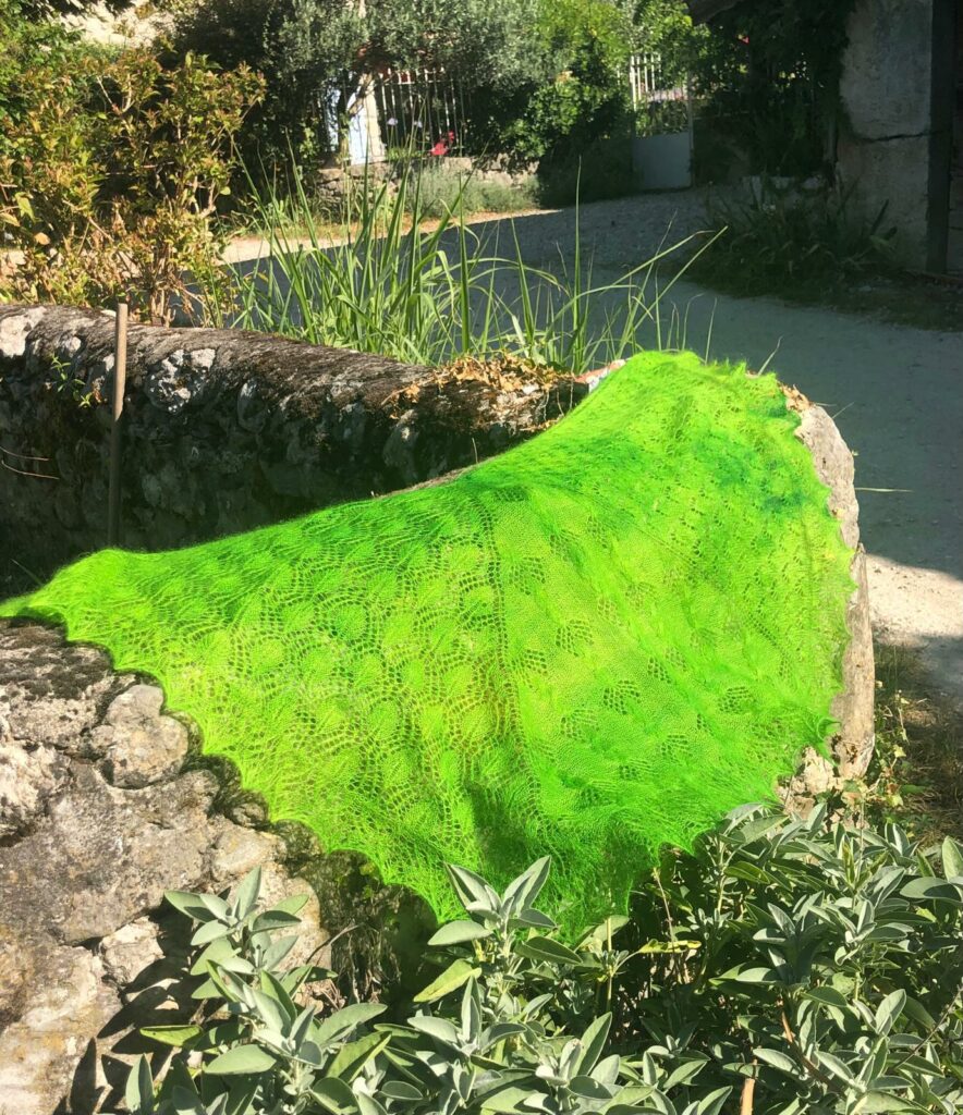 Patron tricot – Châle Aurore