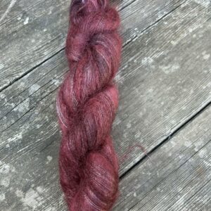 Kid Mohair Lace – Lie de vin (64% mohair / 36% soie)