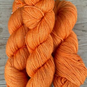 Mérinos non superwash torsadé : 70% Mérinos/30% soie DK Orange