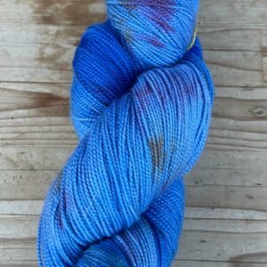 Mérinos non superwash torsadé 20.5 microns - bleu avec speckles